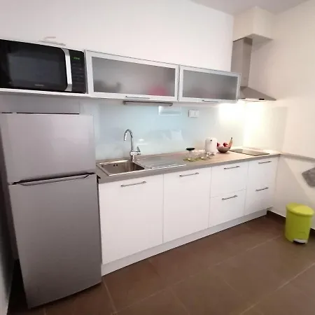 Comfortable Two Bedroom Apartment