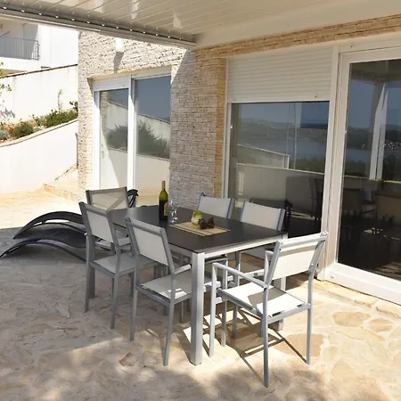 By The In Dalmatia * Šibenik