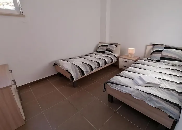 Apartment By The In Dalmatia Šibenik